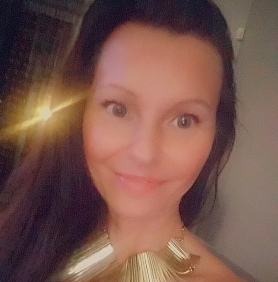 Meet your Posher, Guylaine - Picture 1 of 1